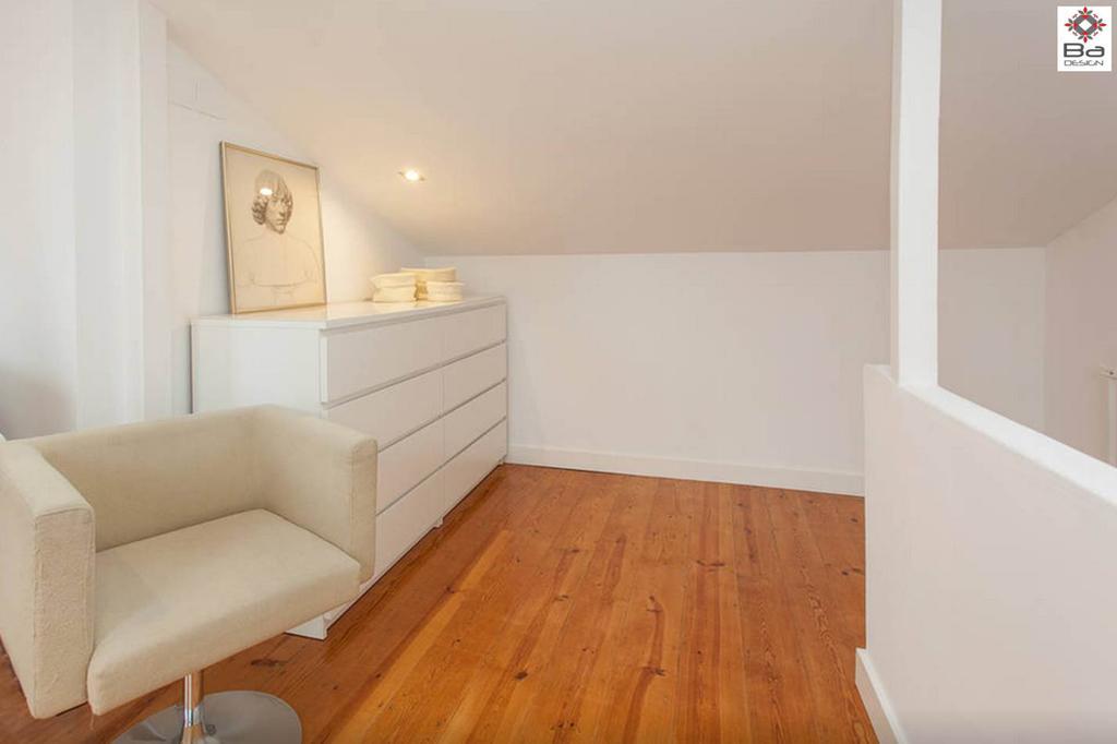 Design Duplex Apartment Ba/ Chiado Лиссабон Номер фото