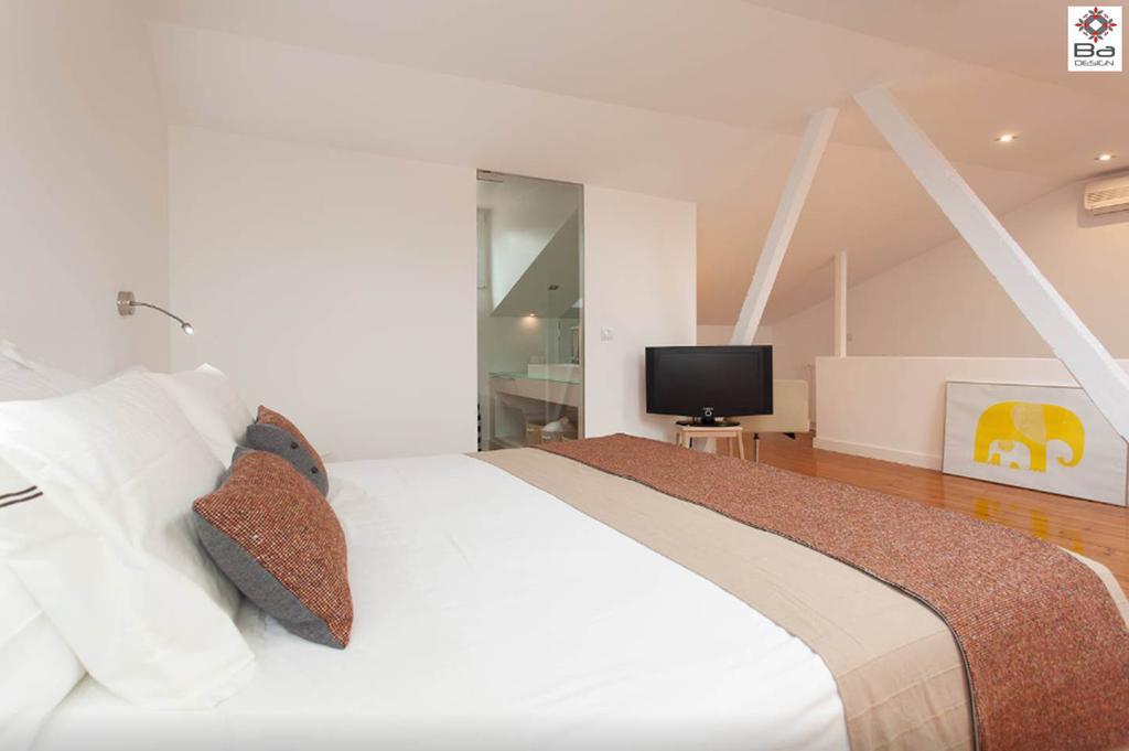 Design Duplex Apartment Ba/ Chiado Лиссабон Номер фото