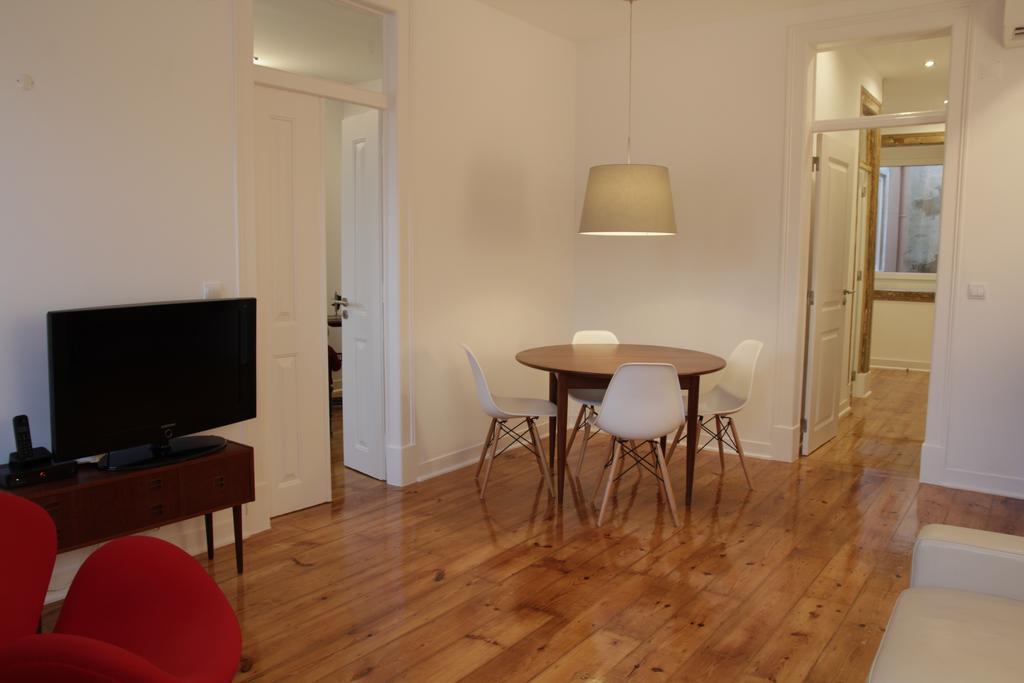Design Duplex Apartment Ba/ Chiado Лиссабон Номер фото